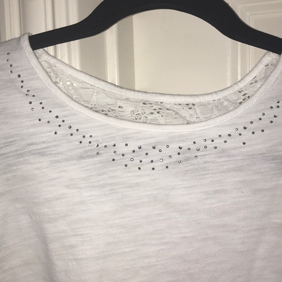 Basic Dressy White Shirt - Picture 2 of 3